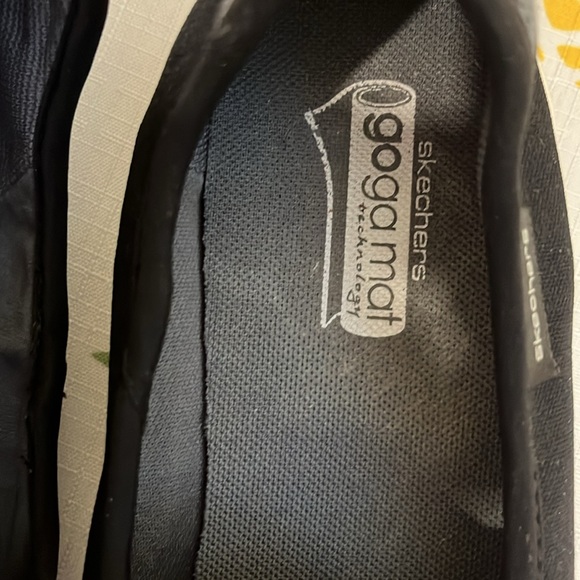 Sketchers Goga Mat Go Walk sneakers. - Picture 3 of 4